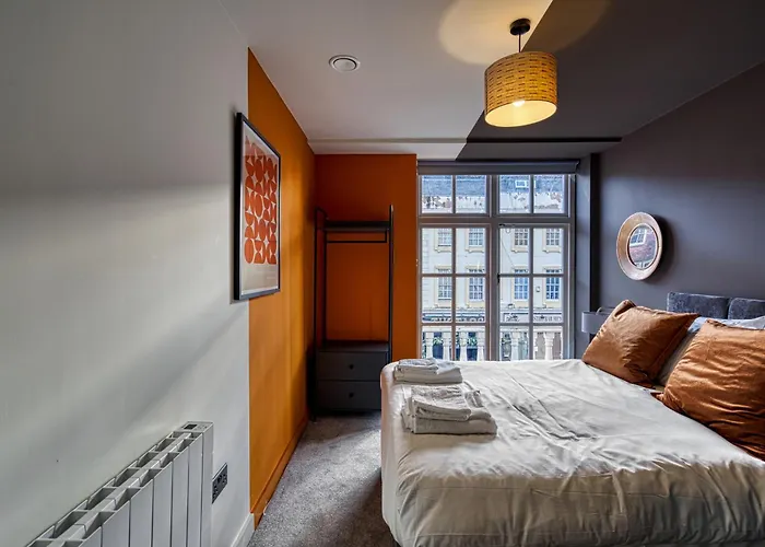 Renaissance 7 - 1 Bedroom Apartment In Southport